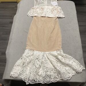 Elliatt Serenity Cold Shoulder Dress Small Ivory Lace Midi Nude Liner NEW